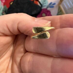 Elegant Gold-Toned Women's Ring Engraved Sarah